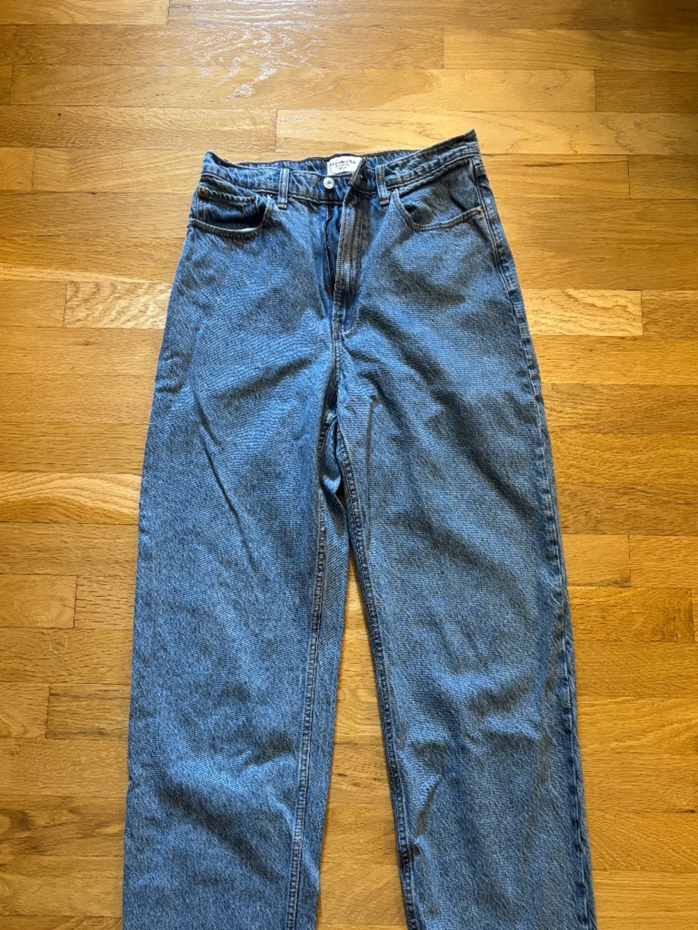 Abercrombie High Raise The Taper Jean